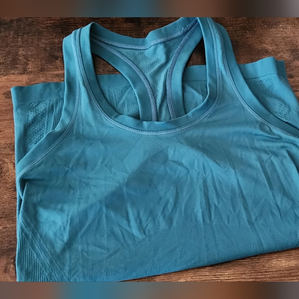 Athleta seamless momentum tank